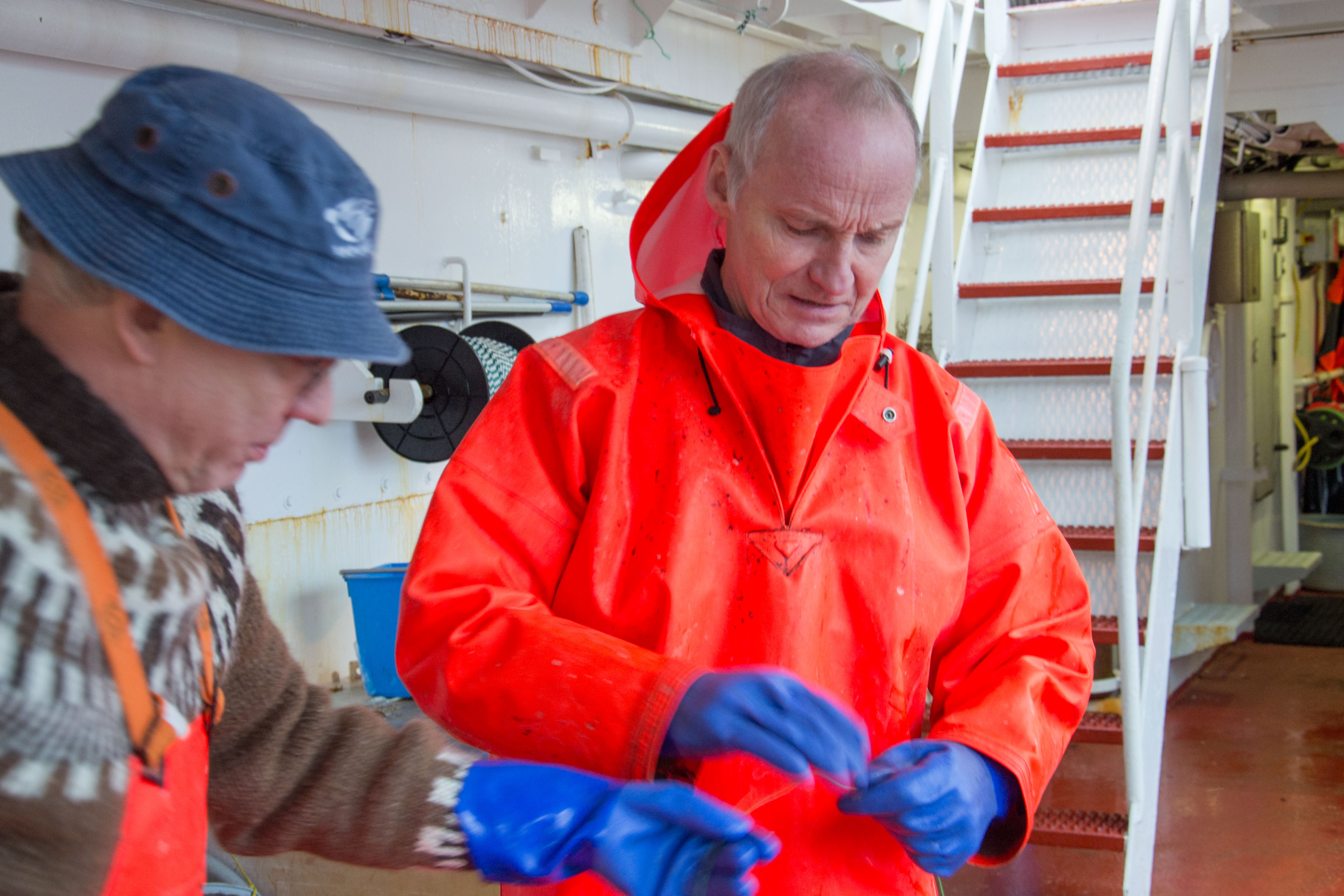Jónbjörn ásamt Sigfúsi Jóhannessyni vaktfélaga til margra ára, eitthvað að spekúlera. Mynd tekin í haustralli 2015. 