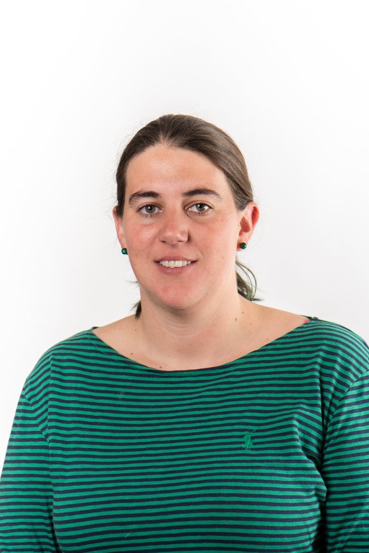 M. Dolores Pérez-Hernández delivers a lecture at MFRI