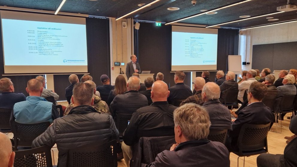 Þorsteinn Sigurðsson, forstjóri Hafrannsóknastofnunar, bauð gesti velkomna og setti fundinn.