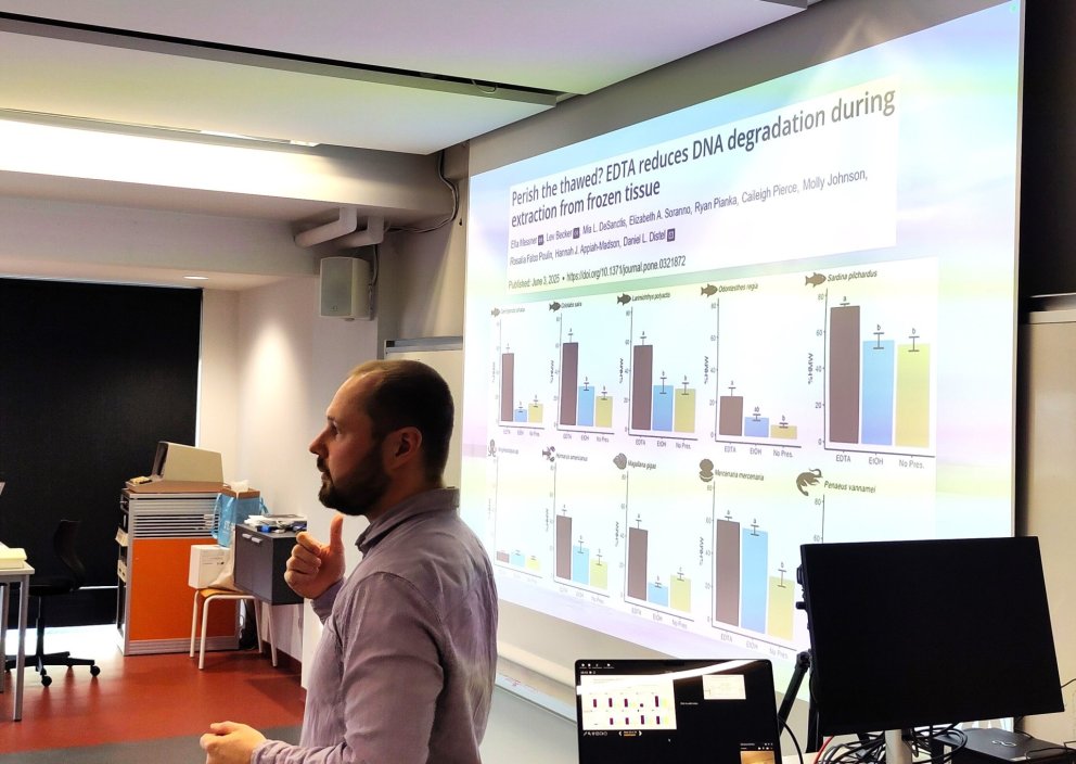 Okkar maður, Áki Jarl Láruson stofnerfðafræðingur, tók þátt í vinnufundi erfðafræðinga og fiskifræði&hellip;
