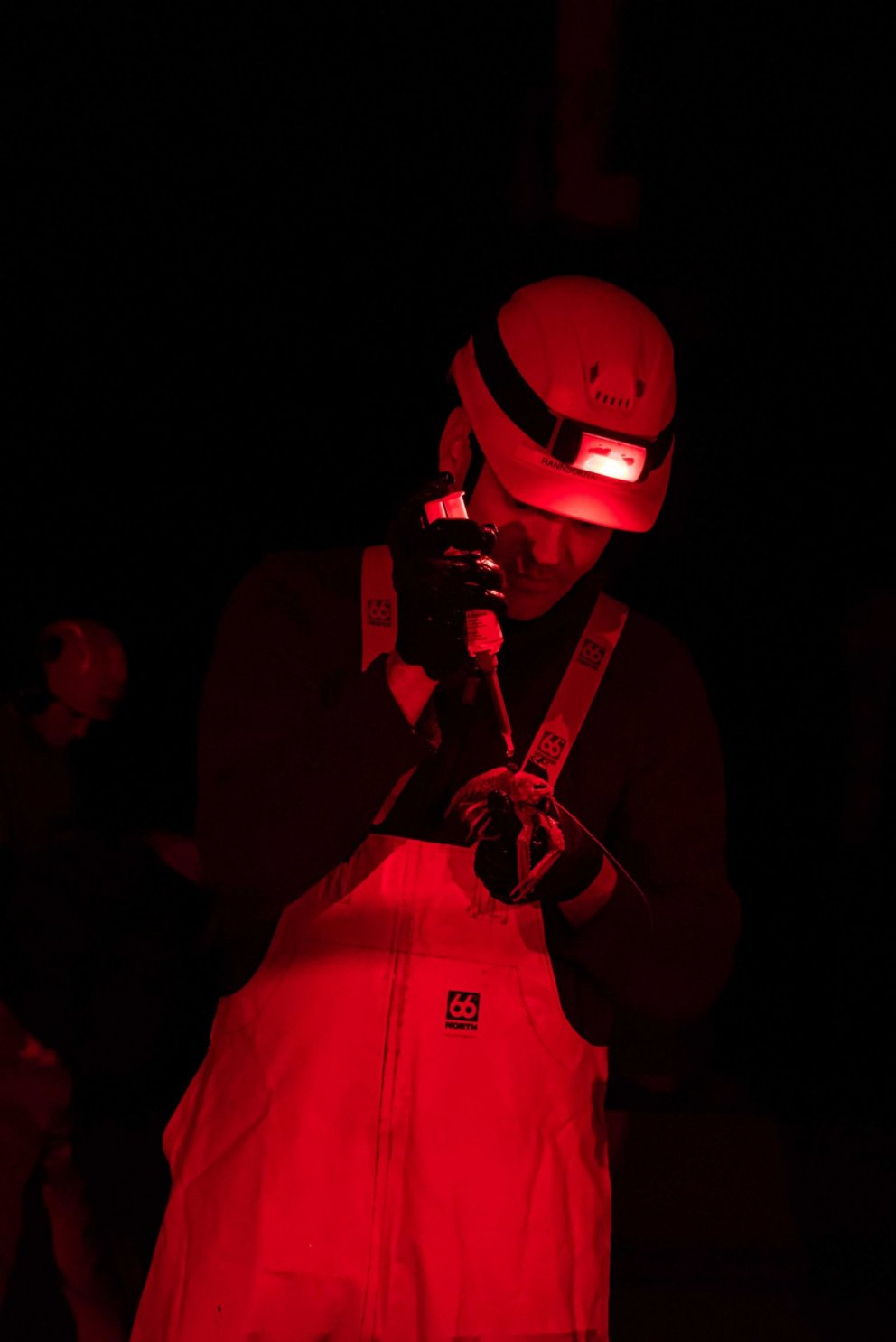 Guðjón að merkja humar. Mynd: Svanhildur Egilsdóttir