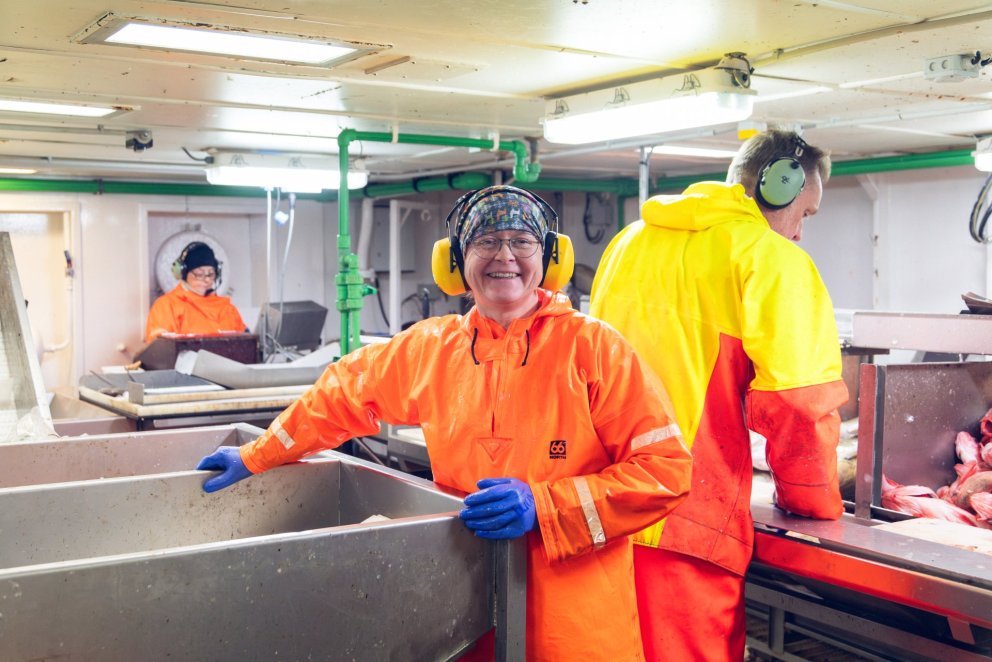 Anna Heiða Ólafsdóttir fiskifræðingur á Hafrannsóknastofnun, kampakát á sjó. Ljósmynd: Rut Sigurðard&hellip;