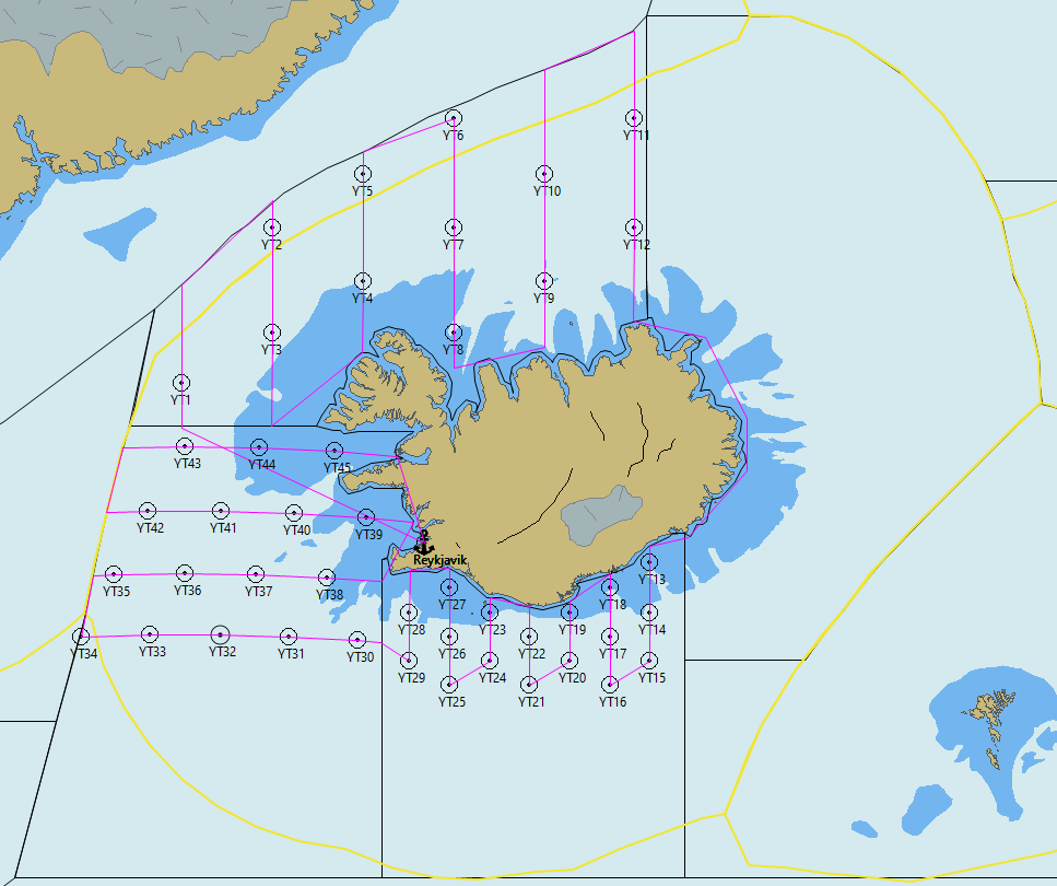 Leiðarlína rs. Árna Friðrikssonar (bleik lína) og fyrirfram ákveðnar yfirborðstogstöðvar (opinn svar…