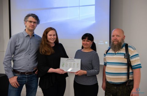 Sólmundur Már Jónsson, mannauðs- og rekstarstjóri, Lísa Anne Libungan úr umhverfisnefnd og Atli Bryn…