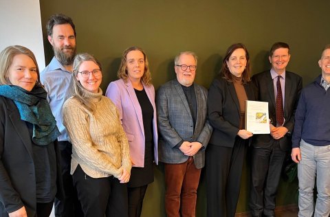 F.v. Hrönn Egilsdóttir frá Hafrannsóknastofnun, Ole Martin Sandberg og Ragnhildur Guðmundsdóttir frá…