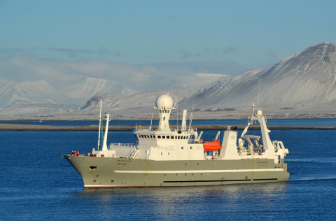 Makrílleiðangri Árna Friðrikssonar lokið